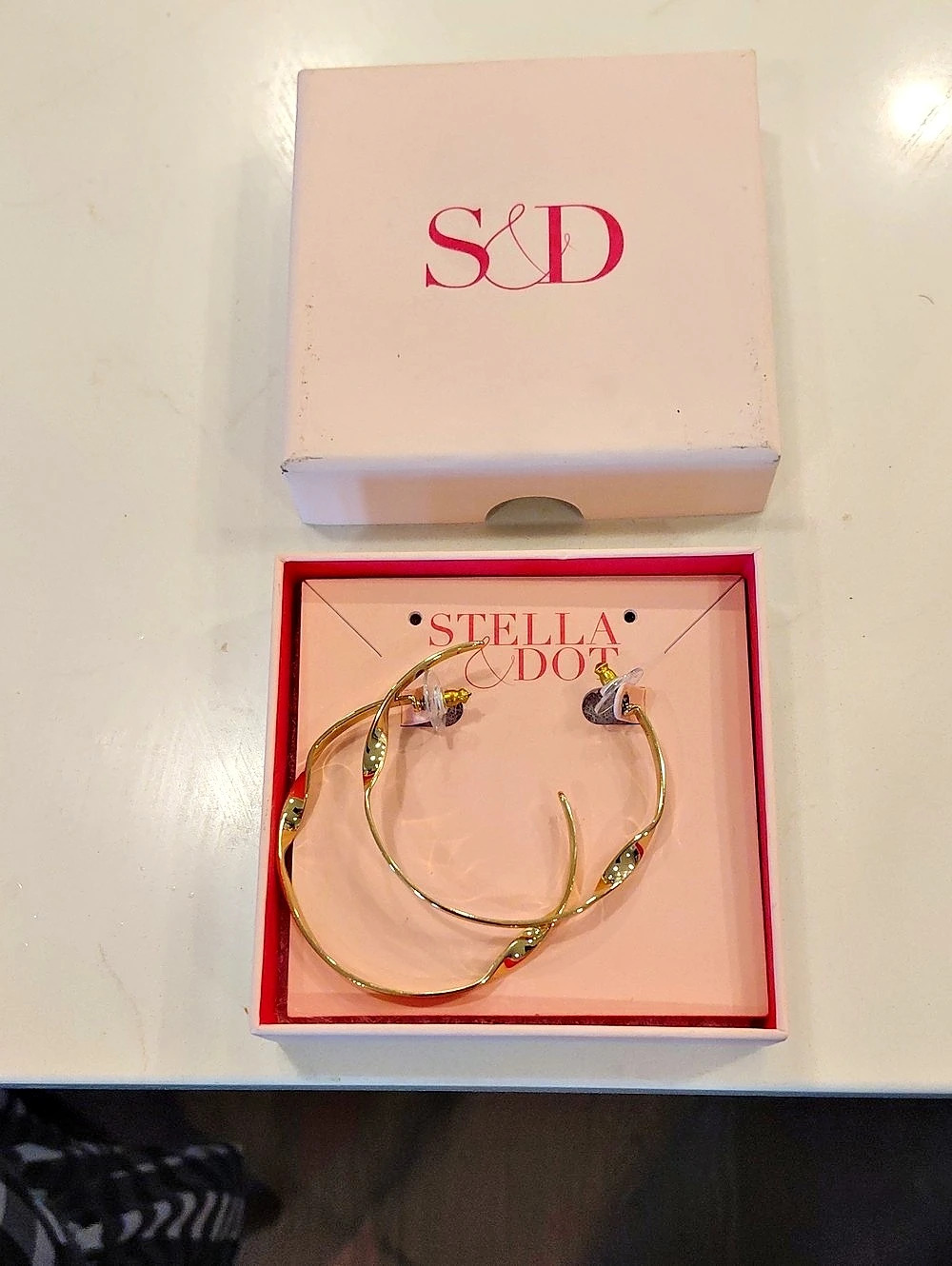 Stella & Dot Delicate Twist Earring Gold-Tone Twist Earrings.... New